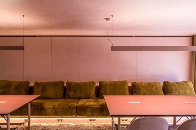 stoopen-meeus-showroom-interieur-thehub-stuc-pleister-02