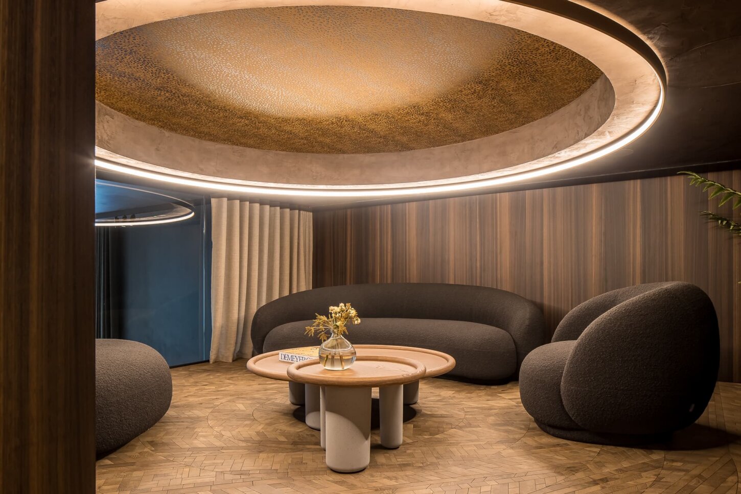 stoopen-meeus-showroom-interieur-thehub-stuc-pleister-15