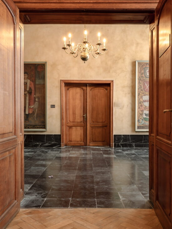 Decoratieve wandafwerking Crustal interieur Stadhuis Roeselare